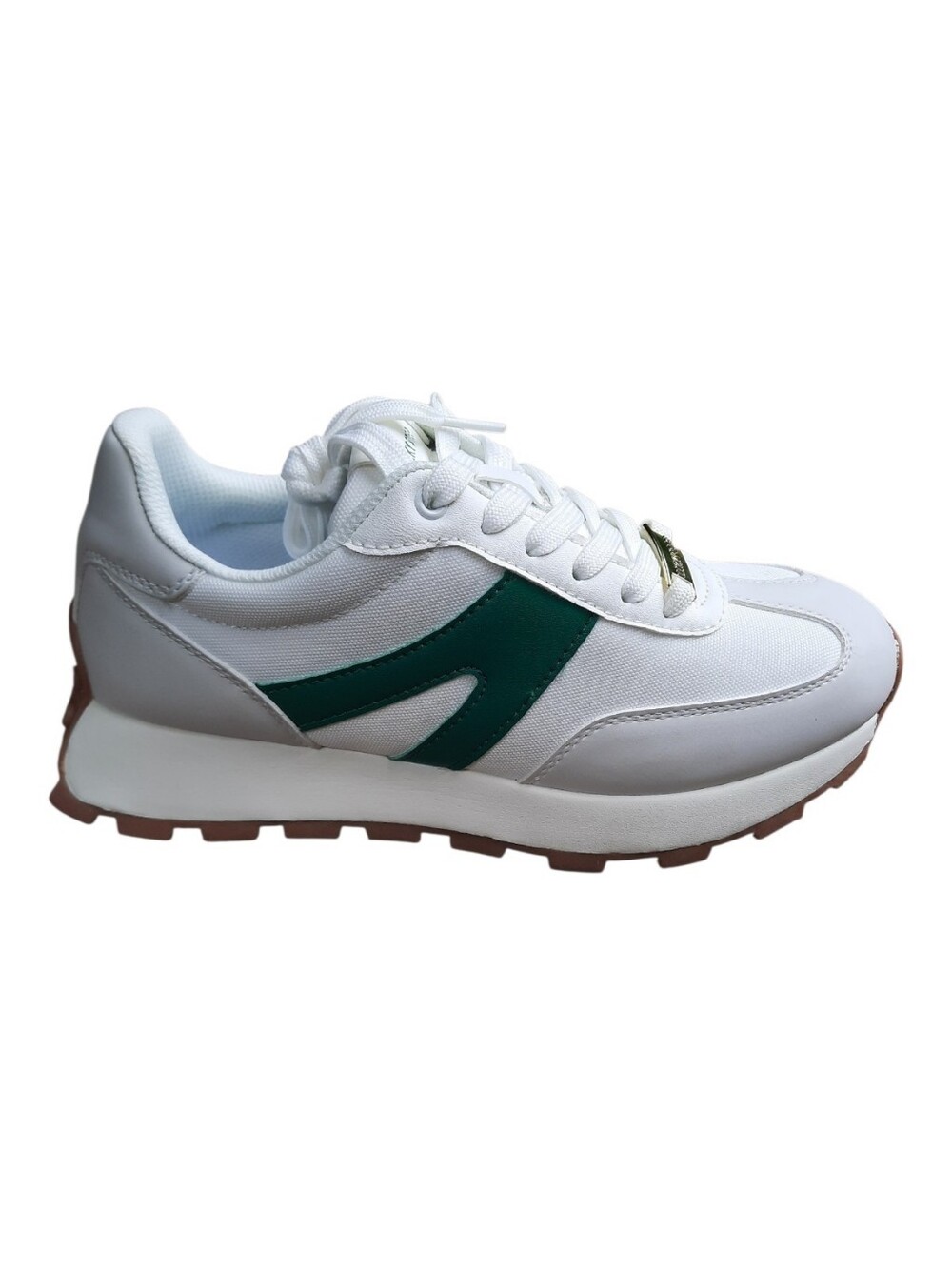 NWT Lucky Step Vegan Leather Comfort Biotech Memory Foam Chucky Sneakers Size 9
